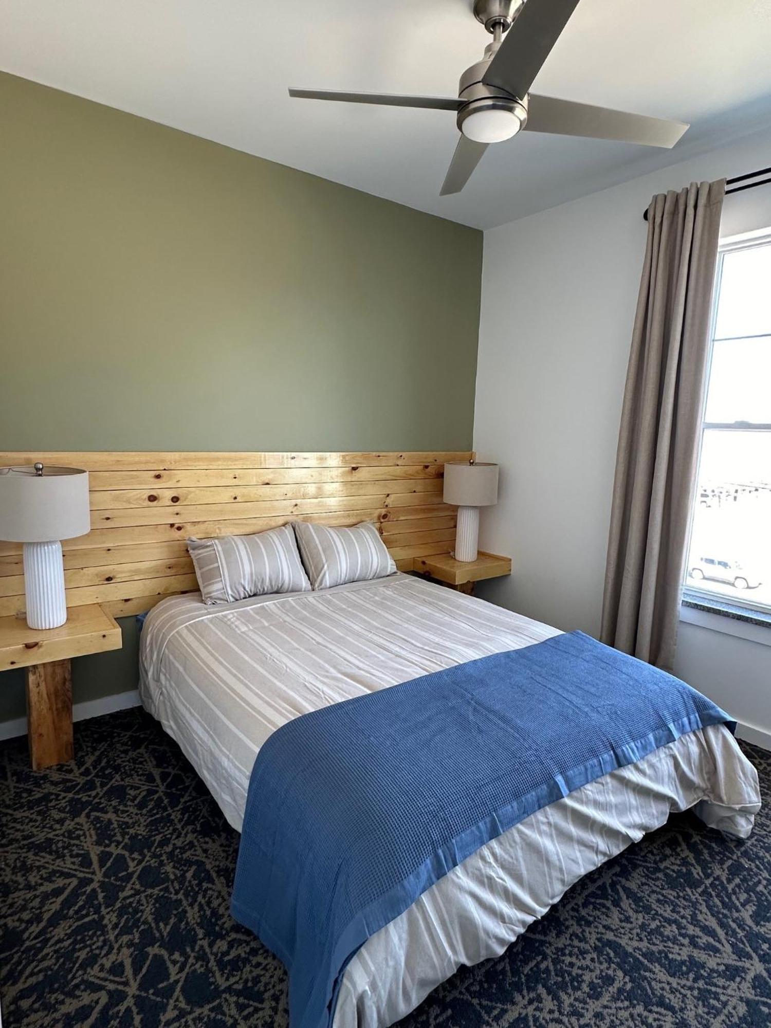 Stone Park Ellsworth-Bar Harbor Aparthotel Exterior foto